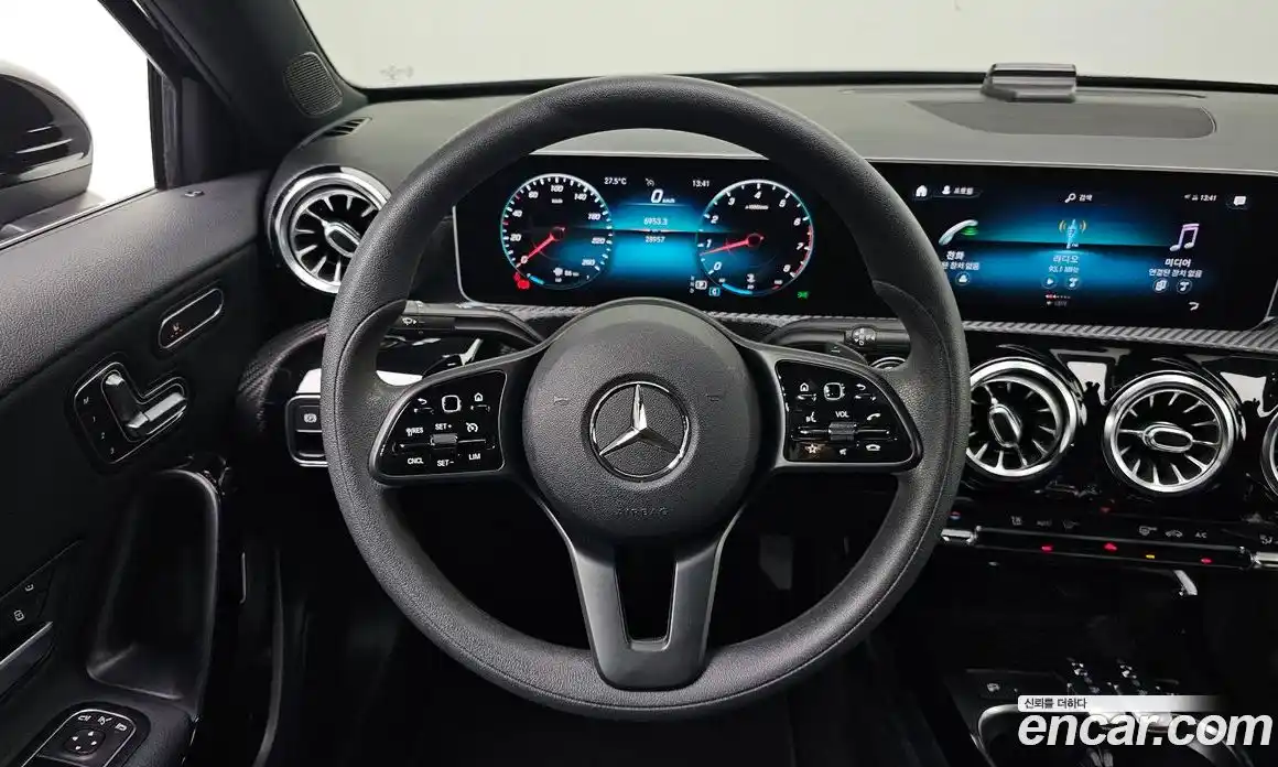 Mercedes-Benz A-Class 2020 2.0 гидро, фото 20