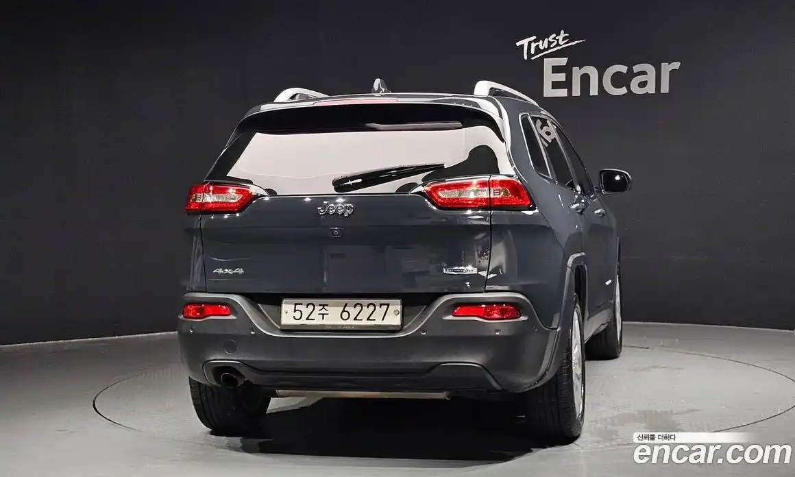 Jeep Cherokee 2017 2.4 автомат (гидро), фото 4