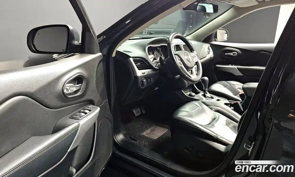 Jeep Cherokee 2017 2.4 автомат (гидро), фото 10