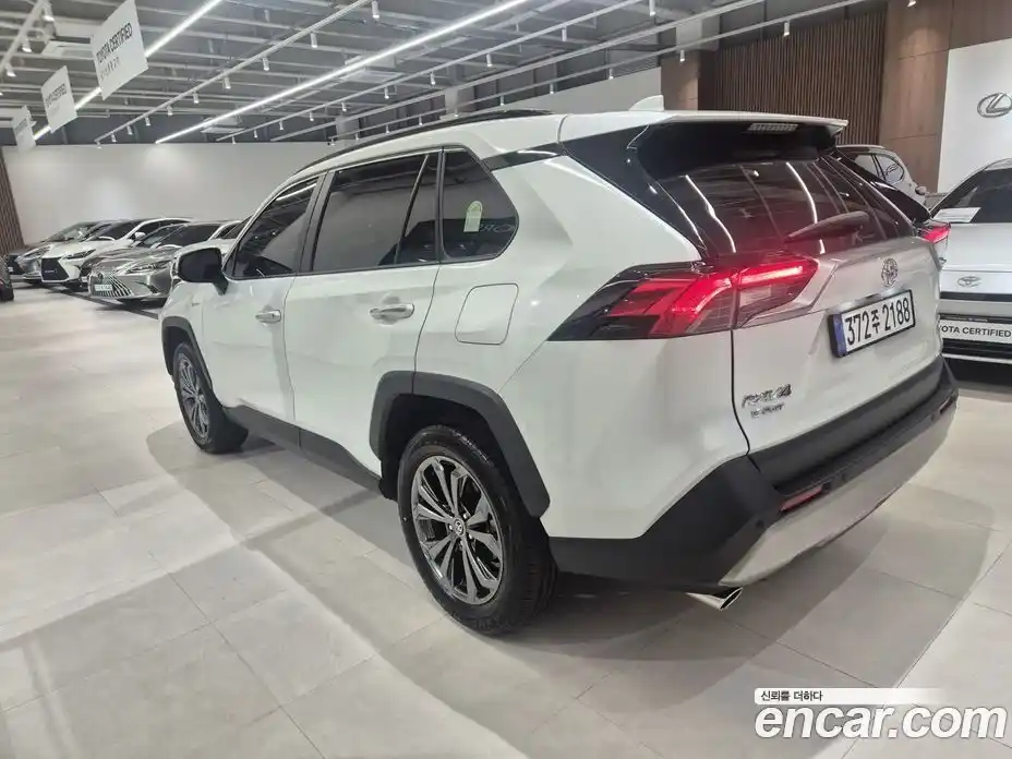 Toyota RAV4 2025 2.5 вариатор, фото 18