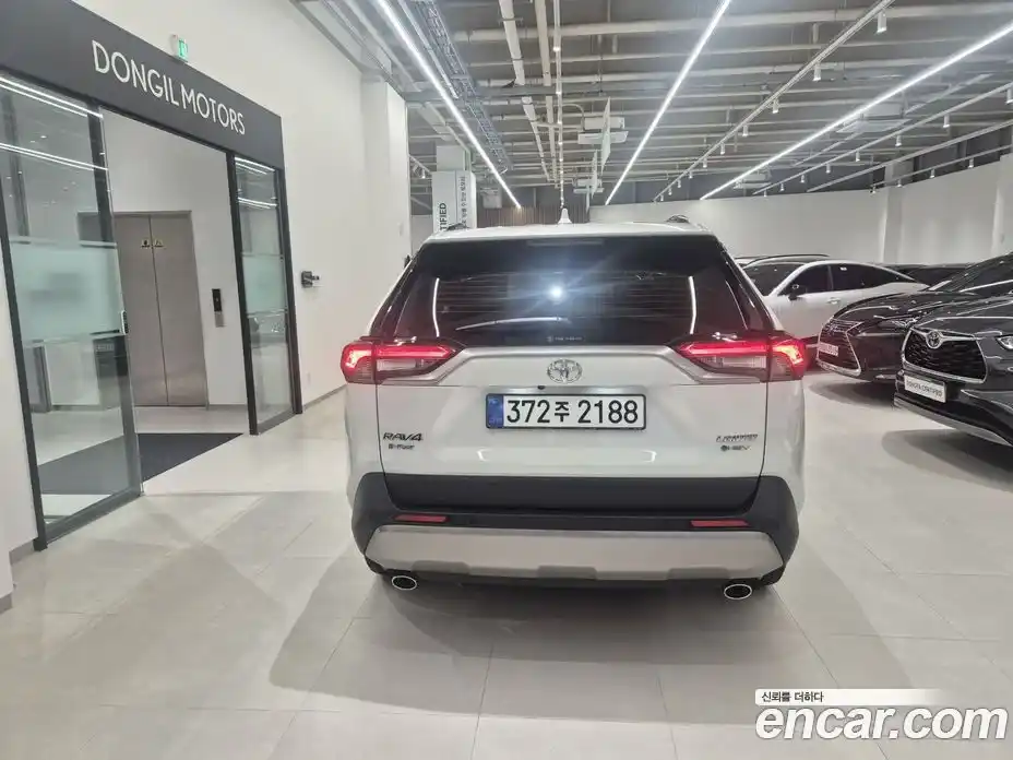Toyota RAV4 2025 2.5 вариатор, фото 4