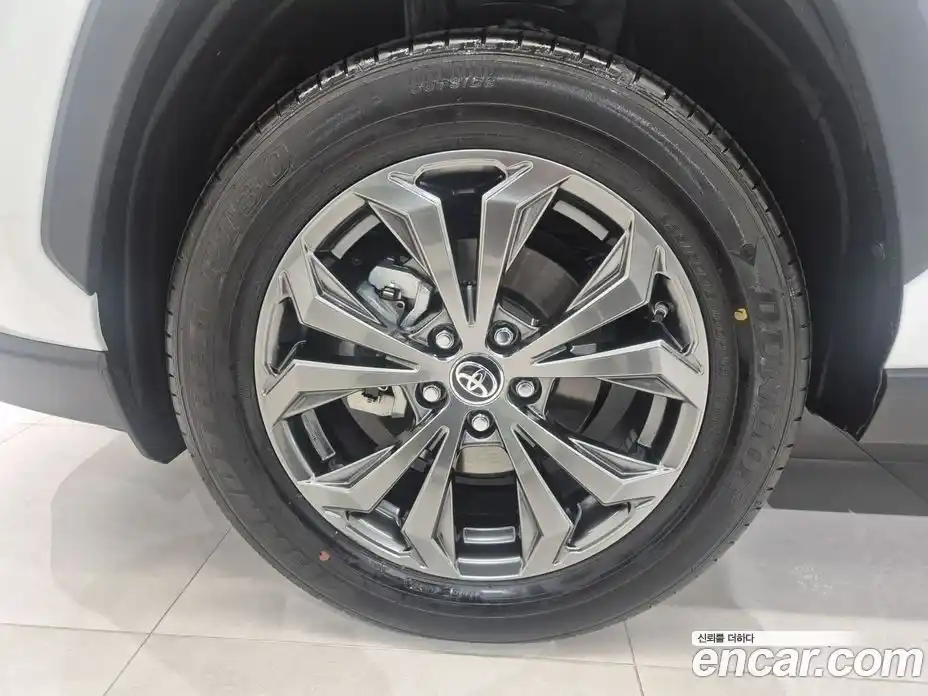 Toyota RAV4 2025 2.5 вариатор, фото 5