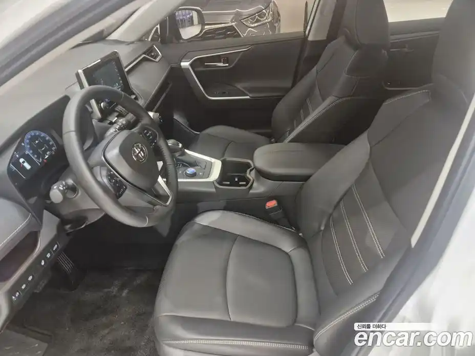 Toyota RAV4 2025 2.5 вариатор, фото 10