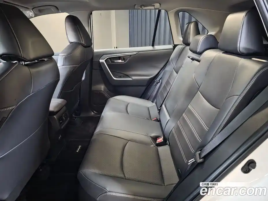 Toyota RAV4 2024 2.5 гидро, фото 15