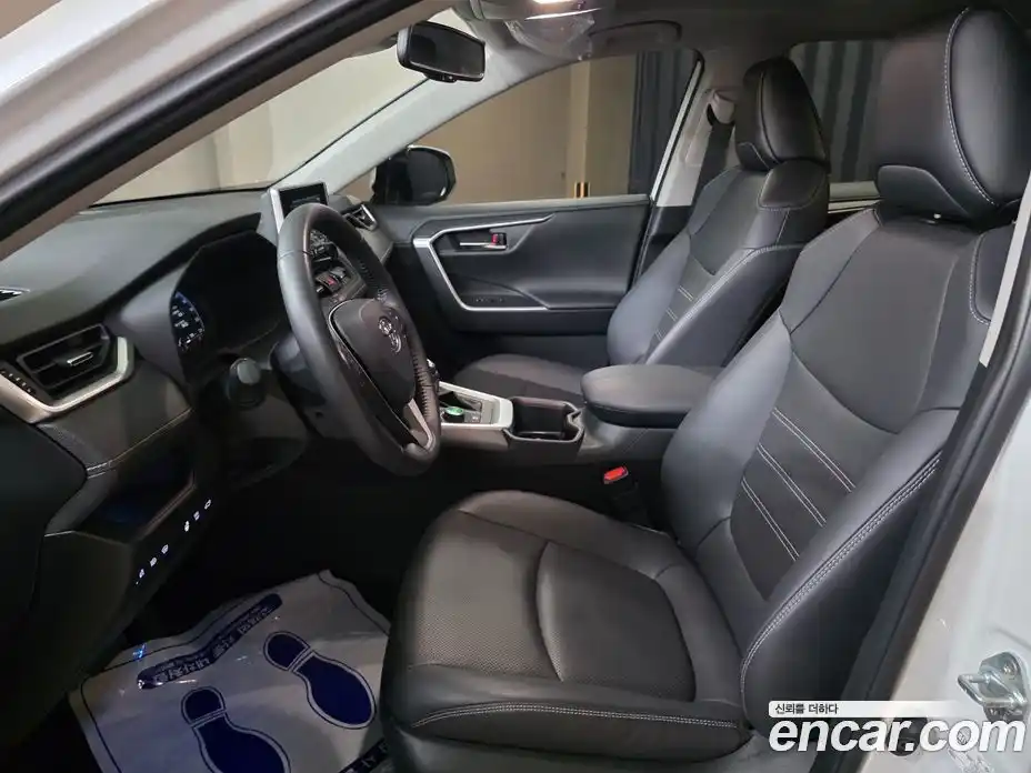 Toyota RAV4 2024 2.5 гидро, фото 10