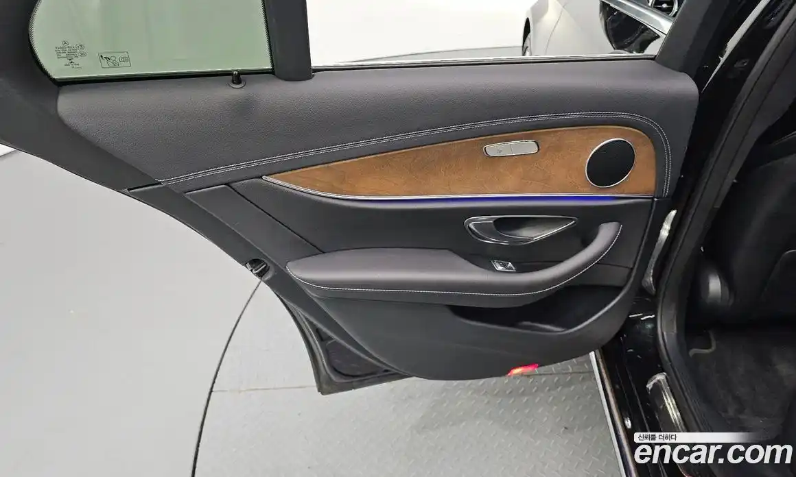 Mercedes-Benz E-Class 2021 2.0 автомат (гидро), фото 15