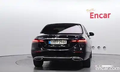 Mercedes-Benz E-Class 2021 2.0 автомат (гидро), миниатюра 4