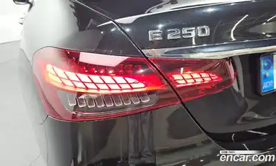 Mercedes-Benz E-Class 2021 2.0 автомат (гидро), миниатюра 9