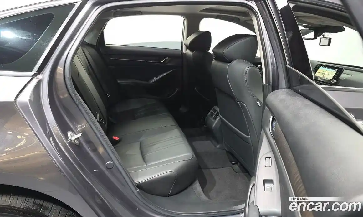 Honda Accord 2019 1.5 автомат (гидро), фото 18