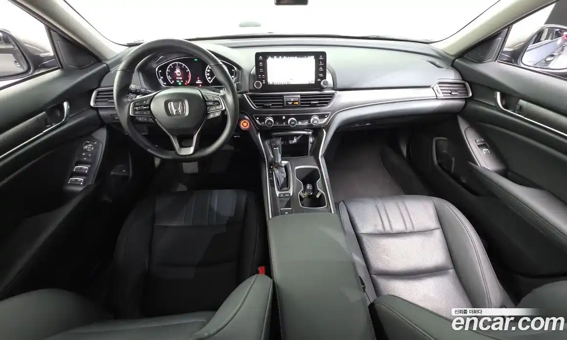 Honda Accord 2019 1.5 автомат (гидро), фото 10