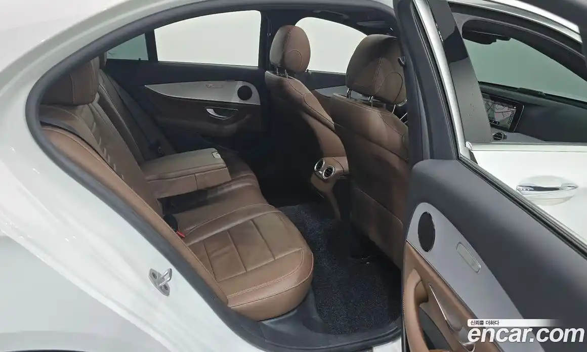 Mercedes-Benz E-Class 2020 2.0 автомат (гидро), фото 17
