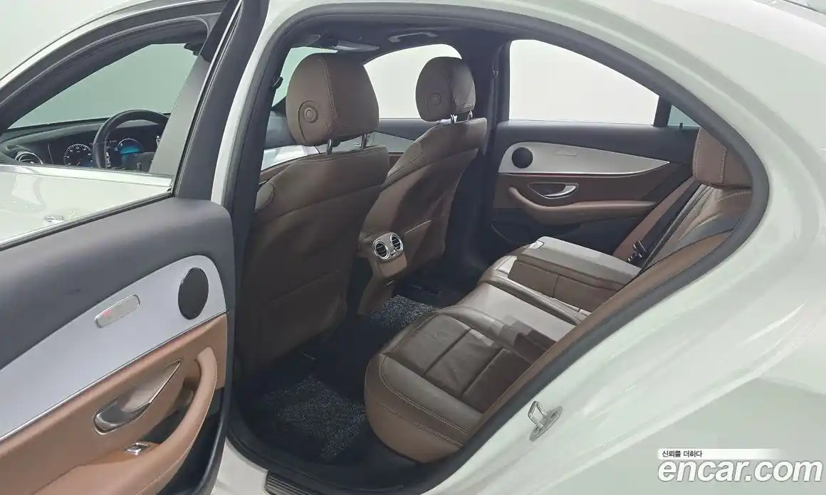 Mercedes-Benz E-Class 2020 2.0 автомат (гидро), фото 18