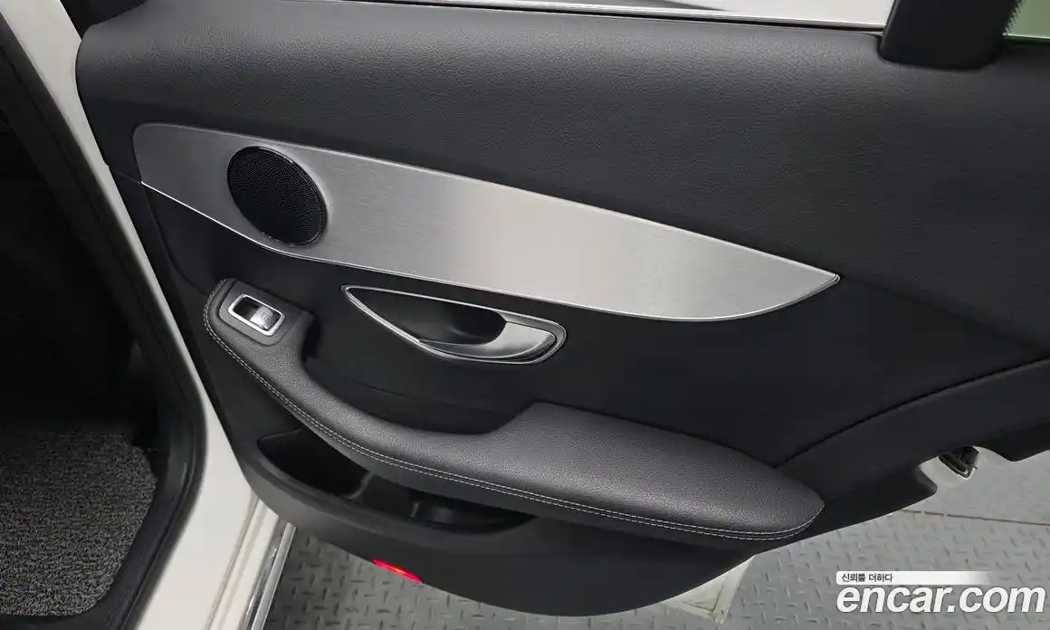 Mercedes-Benz C-Class 2016 2.0 автомат (гидро), фото 14