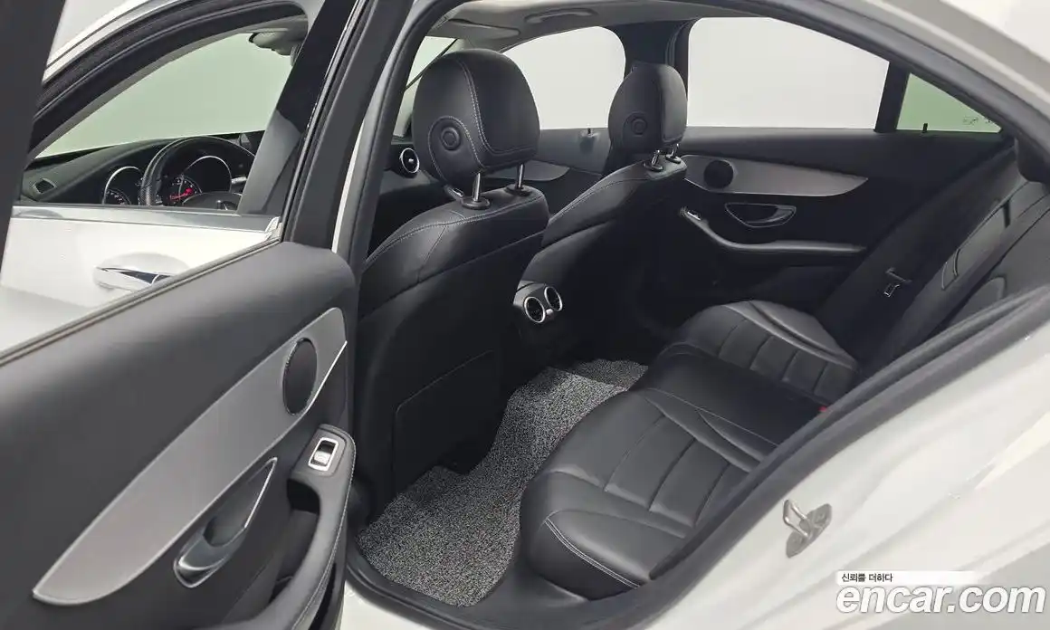 Mercedes-Benz C-Class 2016 2.0 автомат (гидро), фото 15