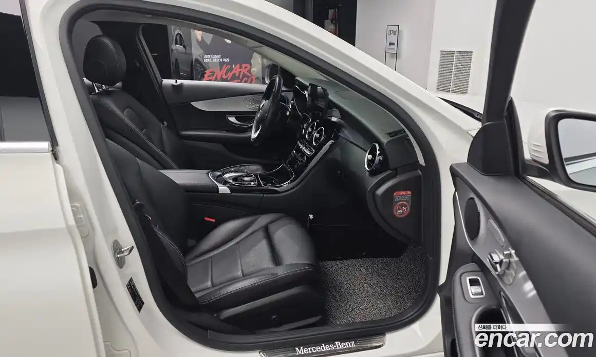 Mercedes-Benz C-Class 2016 2.0 автомат (гидро), фото 16