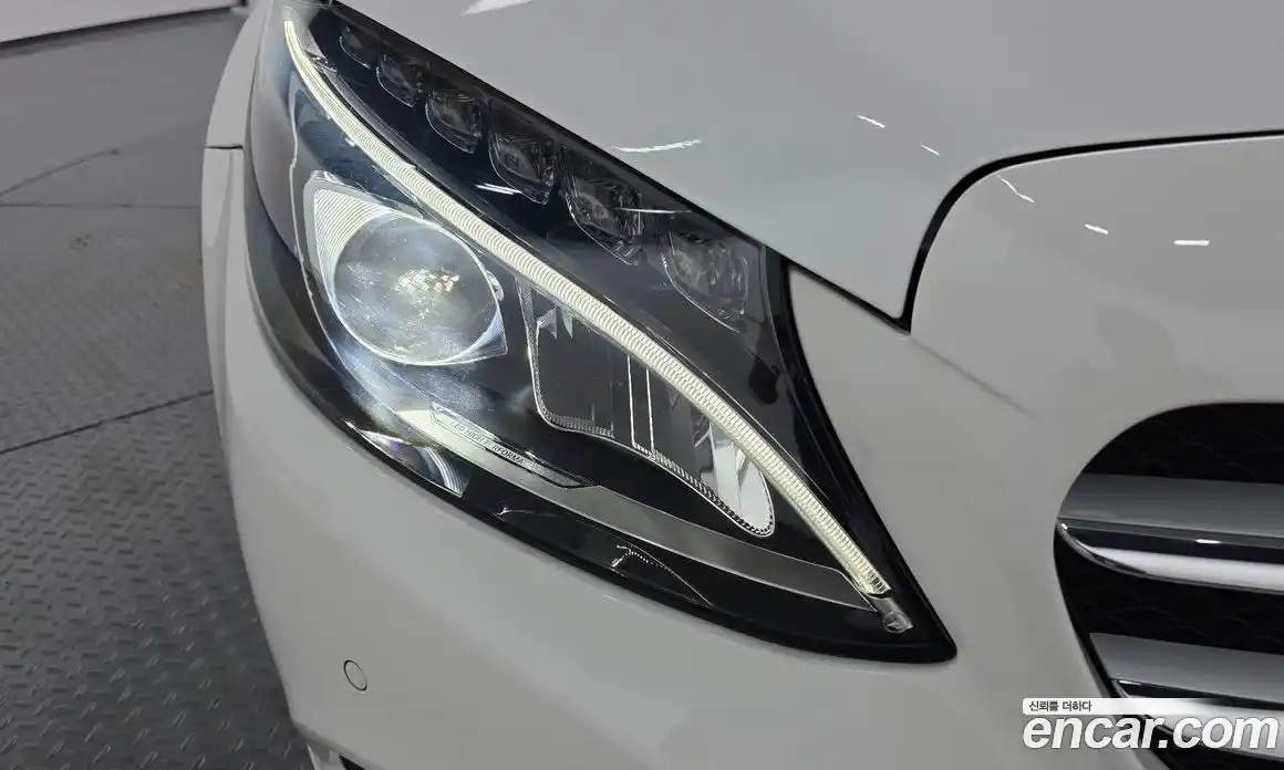 Mercedes-Benz C-Class 2016 2.0 автомат (гидро), фото 7