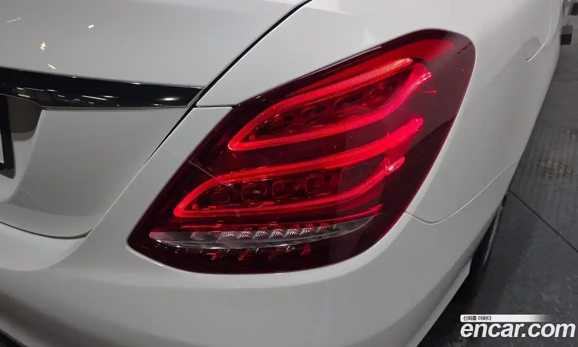 Mercedes-Benz C-Class 2016 2.0 автомат (гидро), фото 8