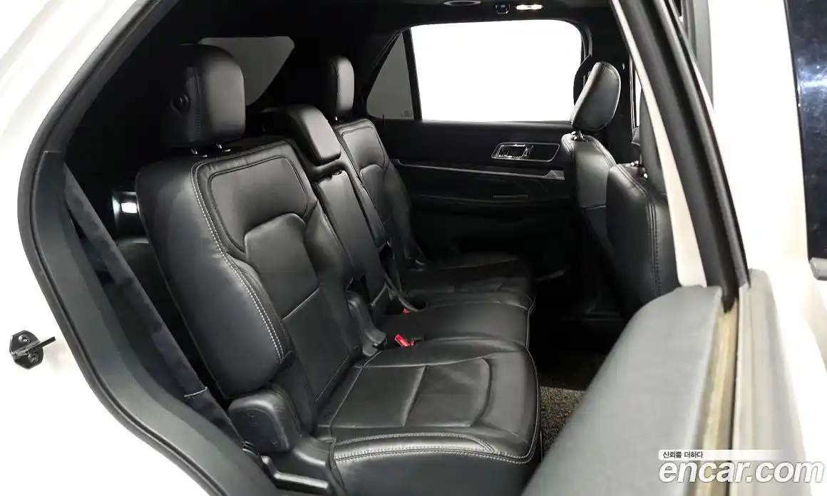 Ford Explorer 2019 2.3 автомат (гидро), фото 11