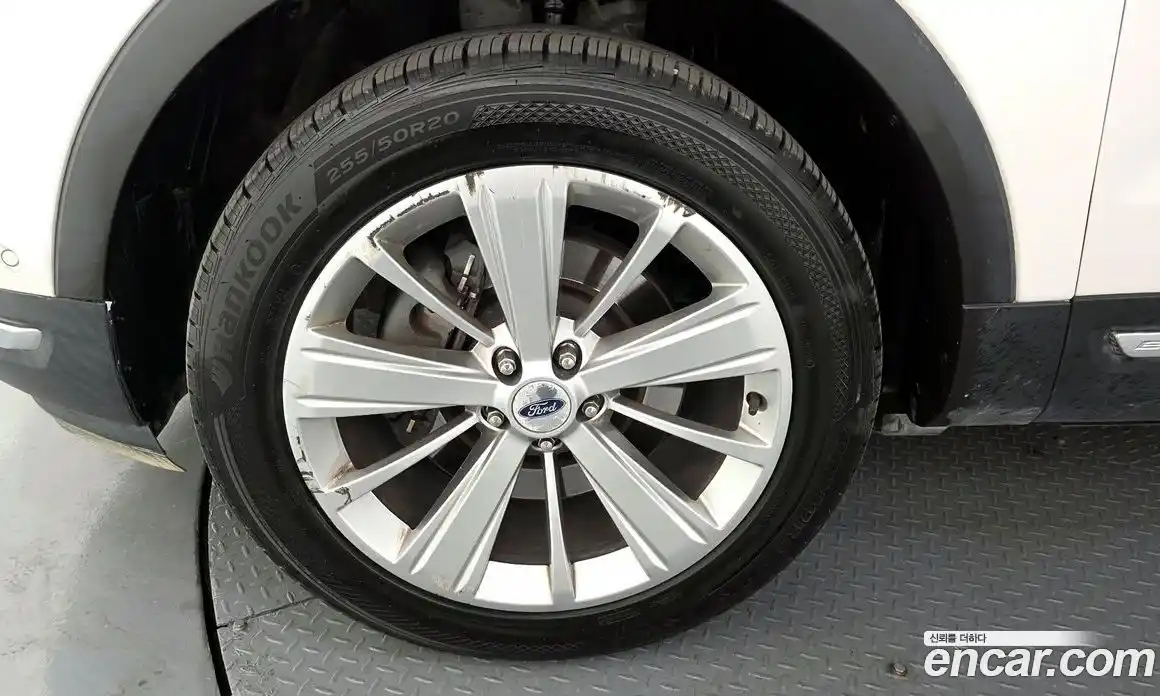 Ford Explorer 2019 2.3 автомат (гидро), фото 5