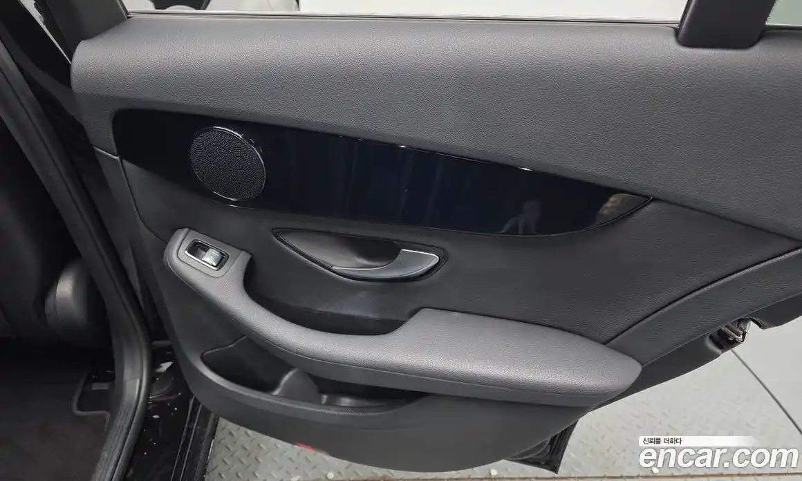 Mercedes-Benz C-Class 2020 2.0 автомат (гидро), фото 15