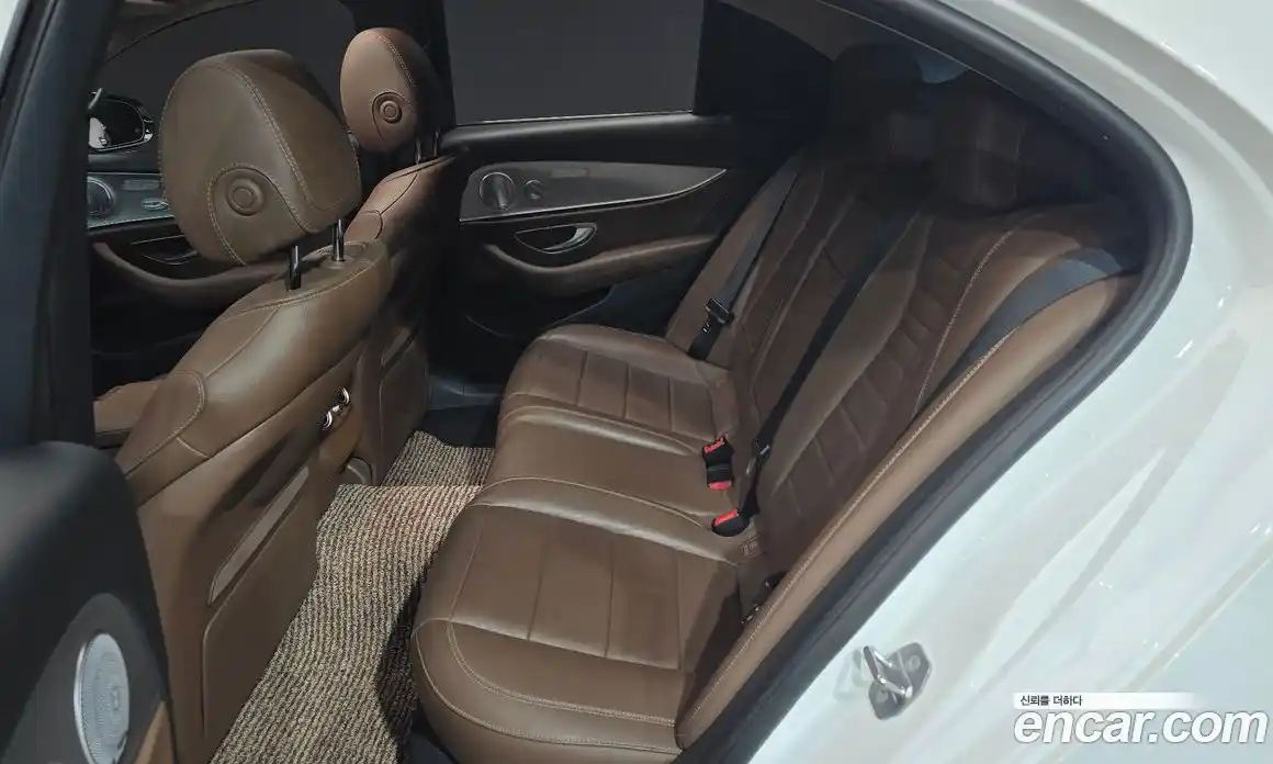 Mercedes-Benz E-Class 2017 2.0 автомат (гидро), фото 11