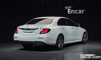 Mercedes-Benz E-Class 2017 2.0 автомат (гидро), миниатюра 2
