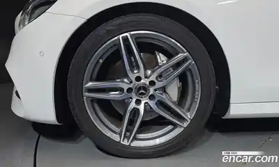 Mercedes-Benz E-Class 2017 2.0 автомат (гидро), миниатюра 5