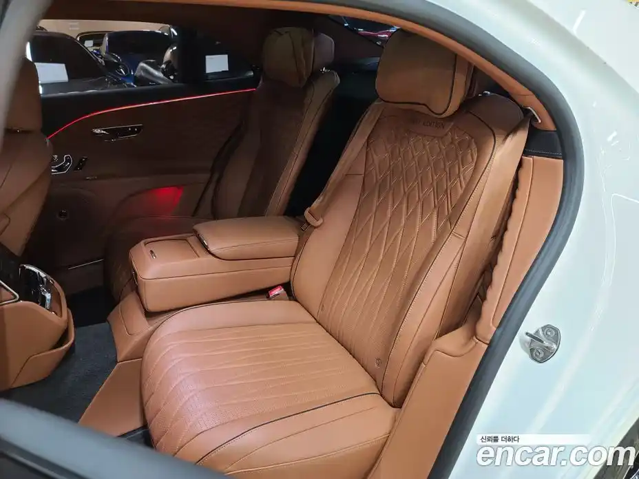 Bentley Flying Spur 2020 6.0 гидро, фото 18