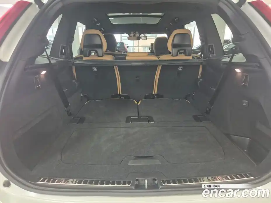 Volvo XC90 2025 2.0 автомат (гидро), фото 18