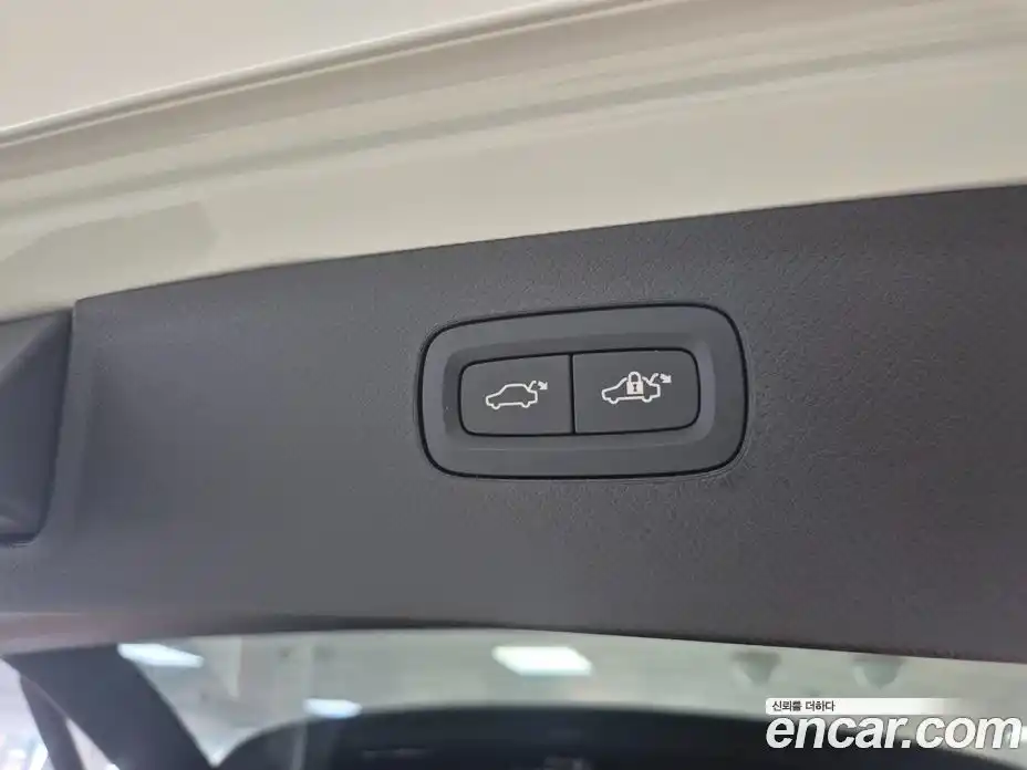 Volvo XC90 2025 2.0 автомат (гидро), фото 19