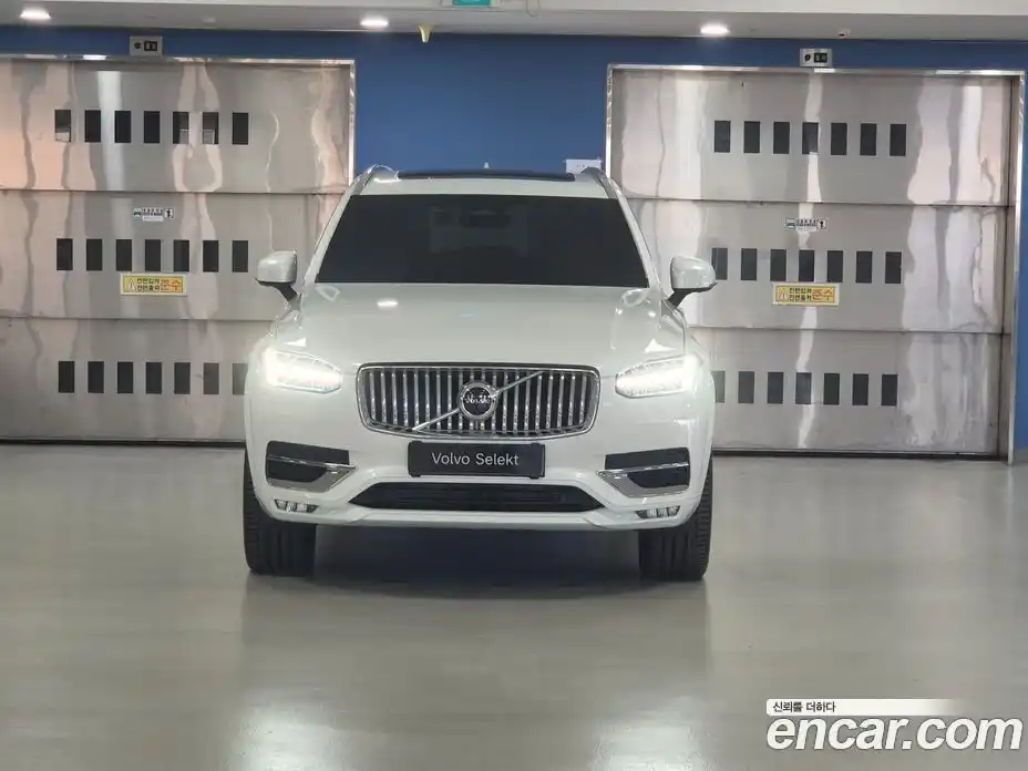 Volvo XC90 2025 2.0 автомат (гидро), фото 2