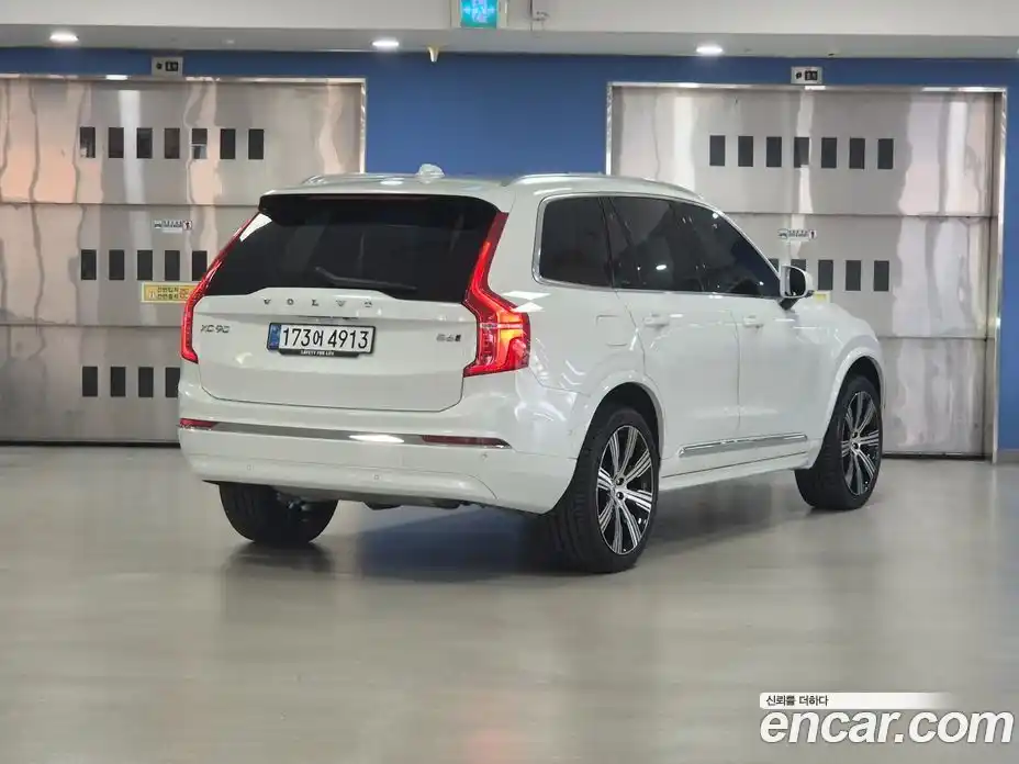 Volvo XC90 2025 2.0 автомат (гидро), фото 3