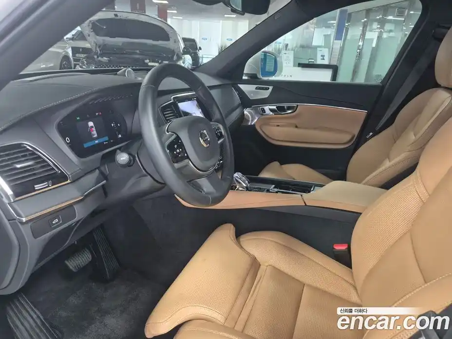 Volvo XC90 2025 2.0 автомат (гидро), фото 9