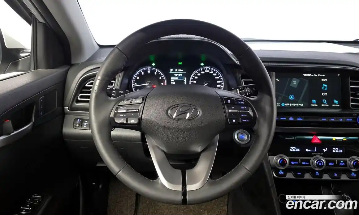 Hyundai Avante 2019 1.6 автомат (гидро), фото 18