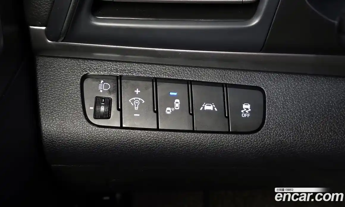 Hyundai Avante 2019 1.6 автомат (гидро), фото 26
