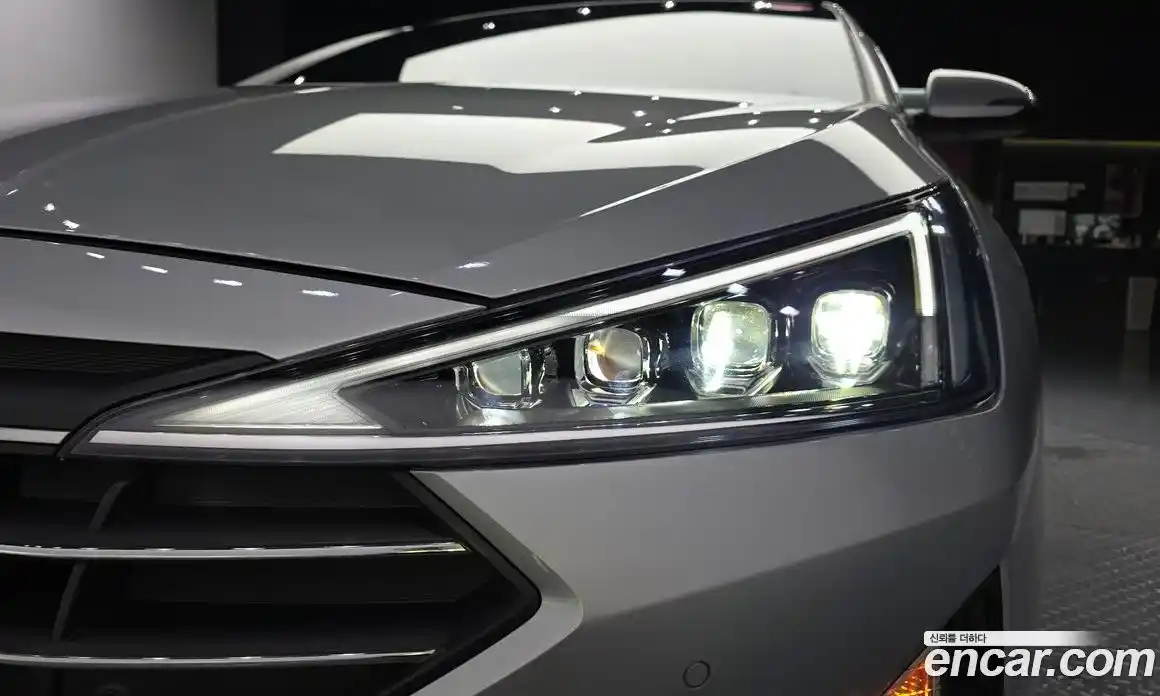 Hyundai Avante 2019 1.6 автомат (гидро), фото 8