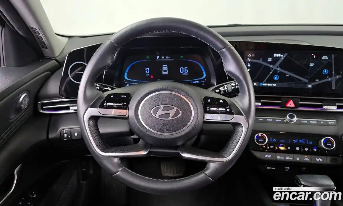 Hyundai Avante 2023 1.6 автомат (гидро), фото 13