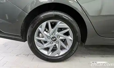 Hyundai Avante 2023 1.6 автомат (гидро), миниатюра 5