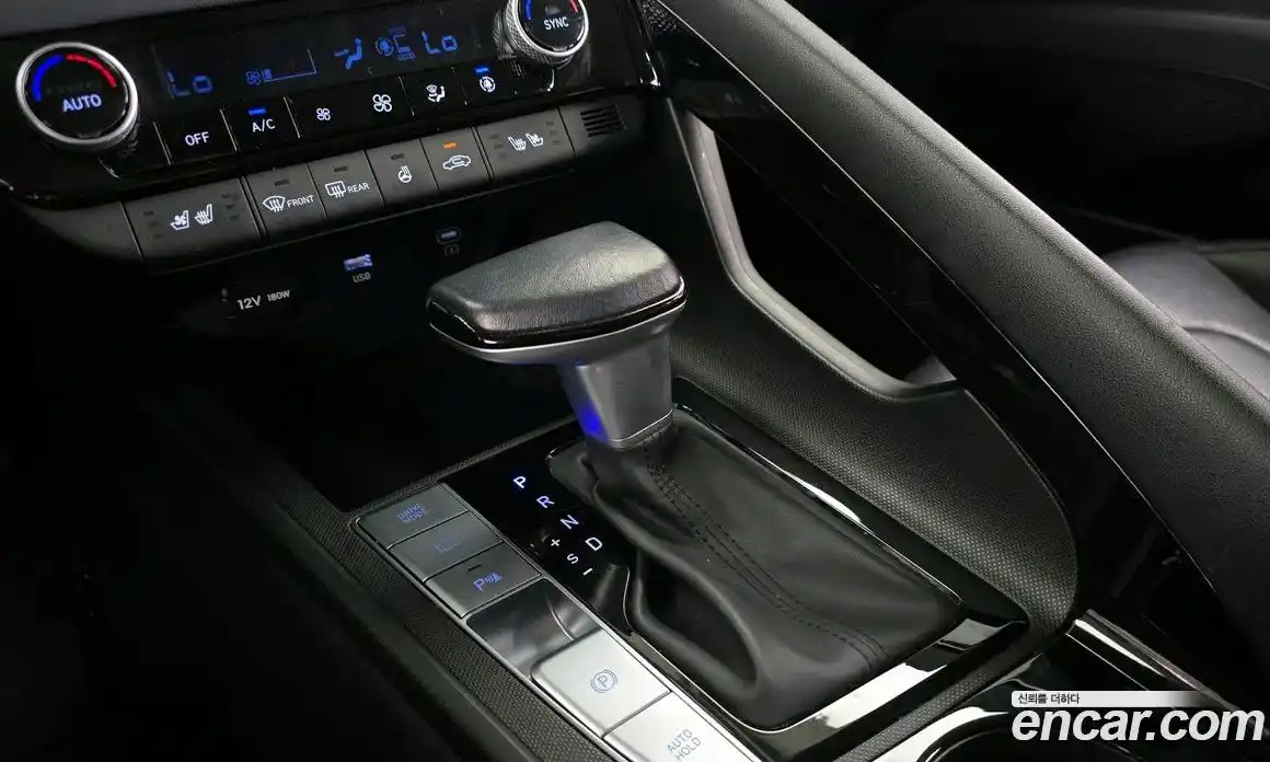 Hyundai Avante 2023 1.6 автомат (гидро), фото 9