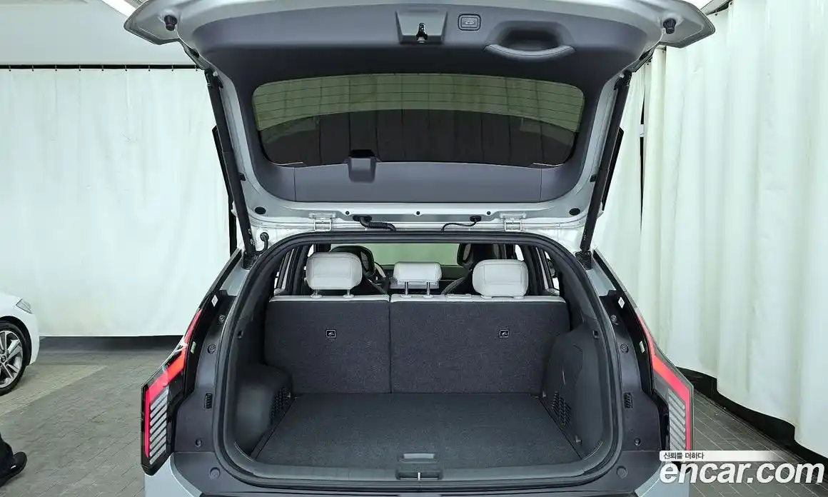 Kia EV3 2025 0.2 автомат (гидро), фото 20