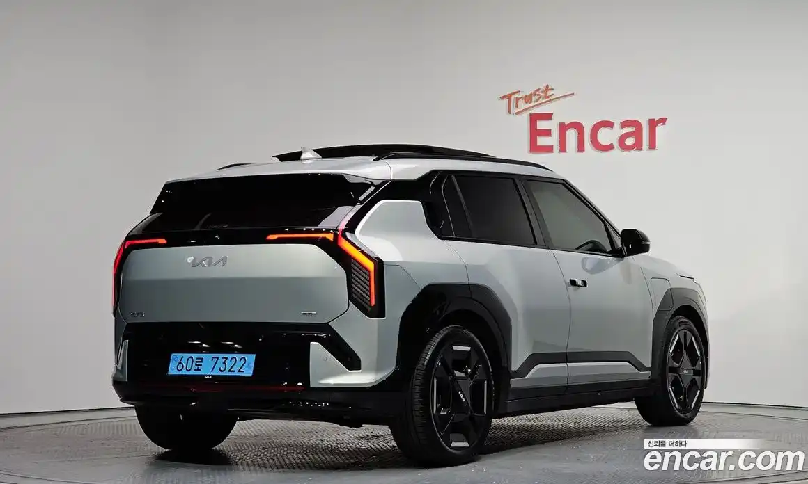 Kia EV3 2025 0.2 автомат (гидро), фото 2