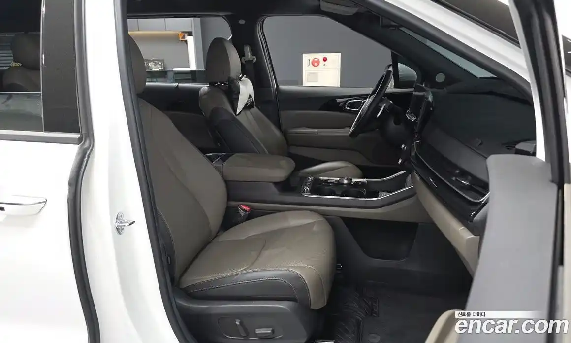 Kia Carnival 2024 2.2 автомат (гидро), фото 11