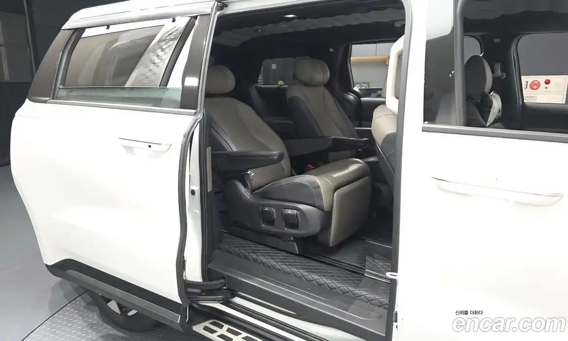 Kia Carnival 2024 2.2 автомат (гидро), фото 12