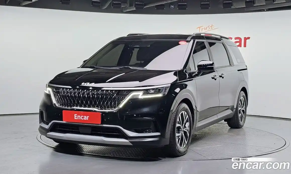 Kia Carnival 2023 2.2 автомат (гидро), фото 1