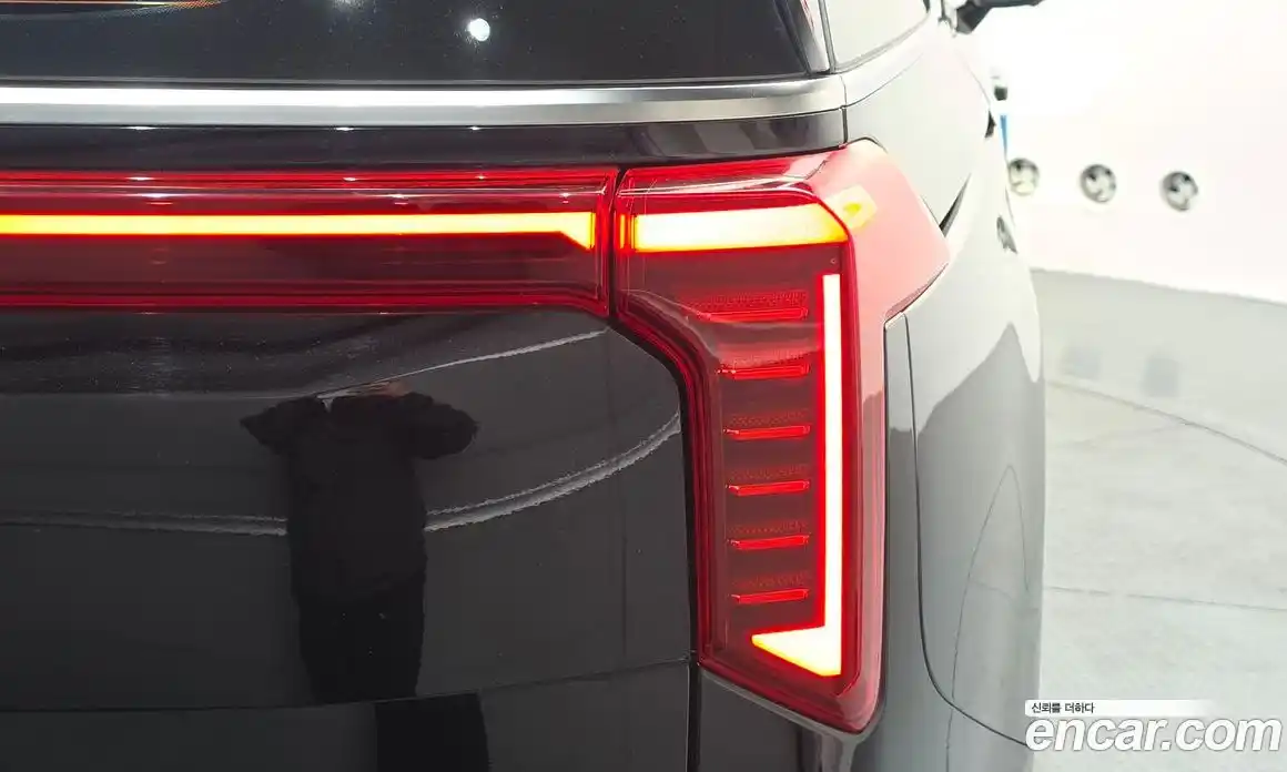 Kia Carnival 2025 1.6 автомат (гидро), фото 9
