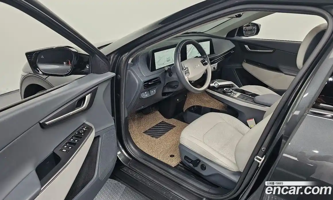 Kia EV6 2023 0.1 автомат (гидро), фото 13
