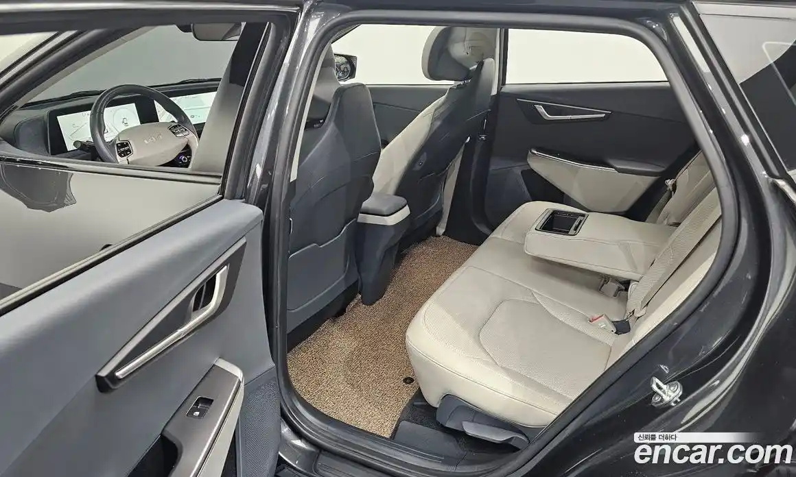 Kia EV6 2023 0.1 автомат (гидро), фото 18