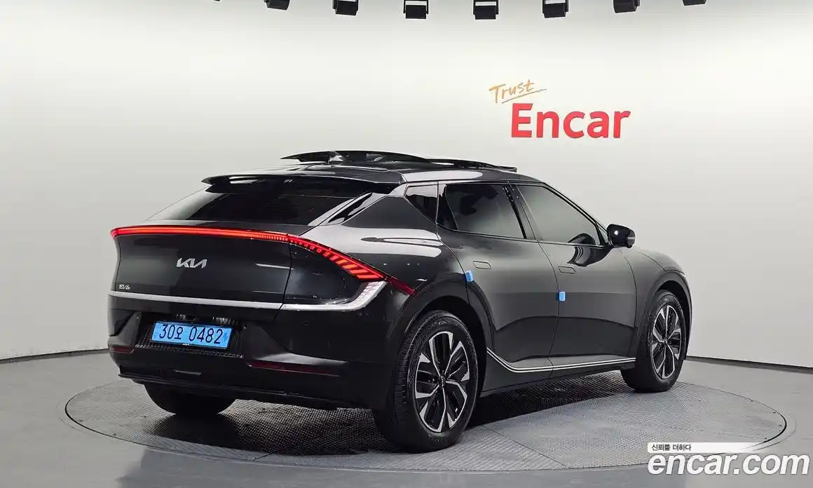 Kia EV6 2023 0.1 автомат (гидро), фото 2