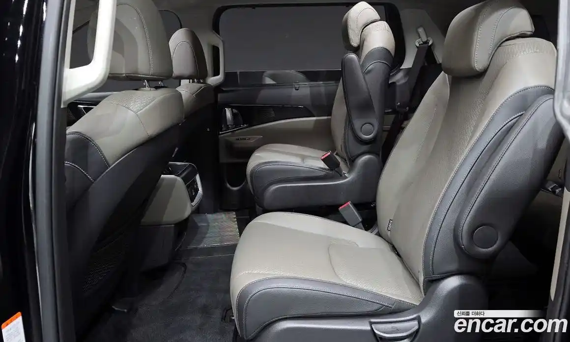Kia Carnival 2024 3.5 автомат (гидро), фото 18