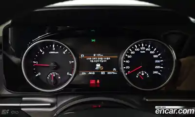 Kia Carnival 2021 2.2 автомат (гидро), миниатюра 11